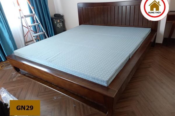 giường ngủ chân quỳ gỗ mun GN29